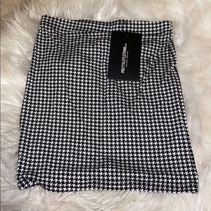 Dogtooth Pattern Pretty Little Thing miniskirt